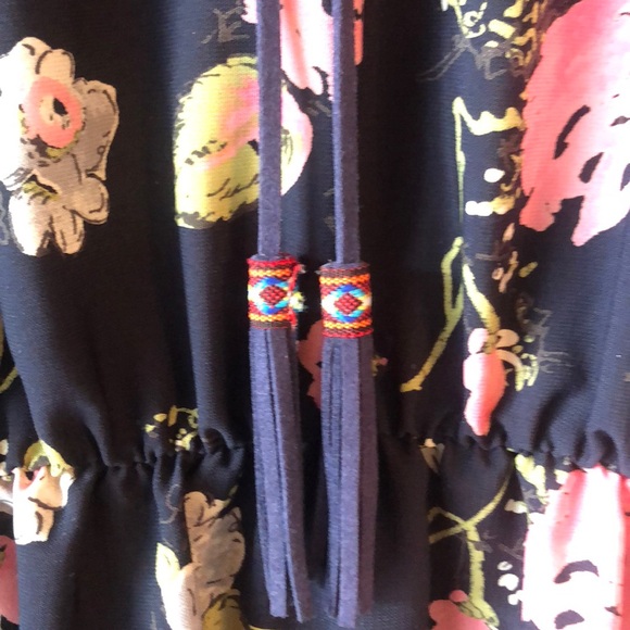 Le Lis Floral Boho Dress with Bell Sleeves - Picture 3 of 6